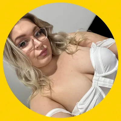 cheeky_yelo onlyfans cheeky_yelo