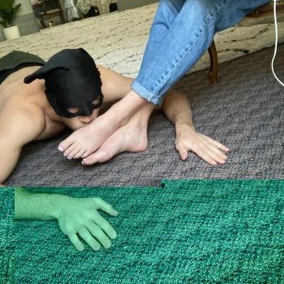 Blondefootgoddess