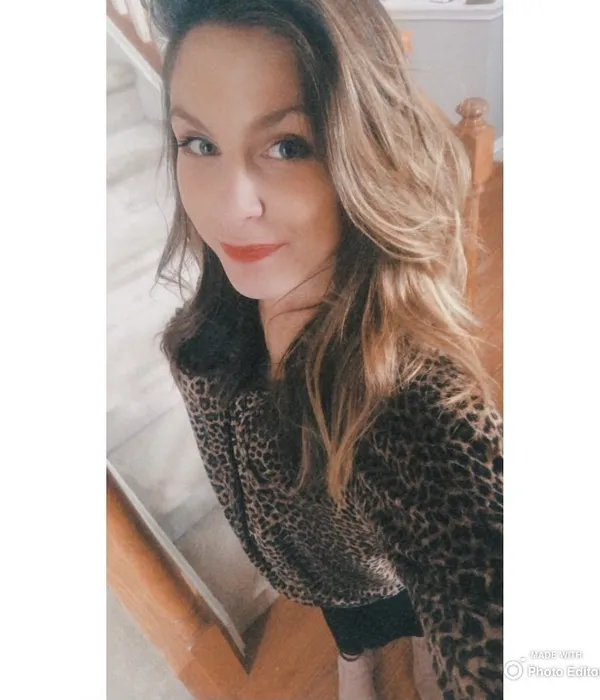 Nikkiswings (cuckold) (hot wife)