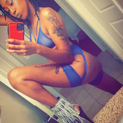 mrsblixxx onlyfans mrsblixxx