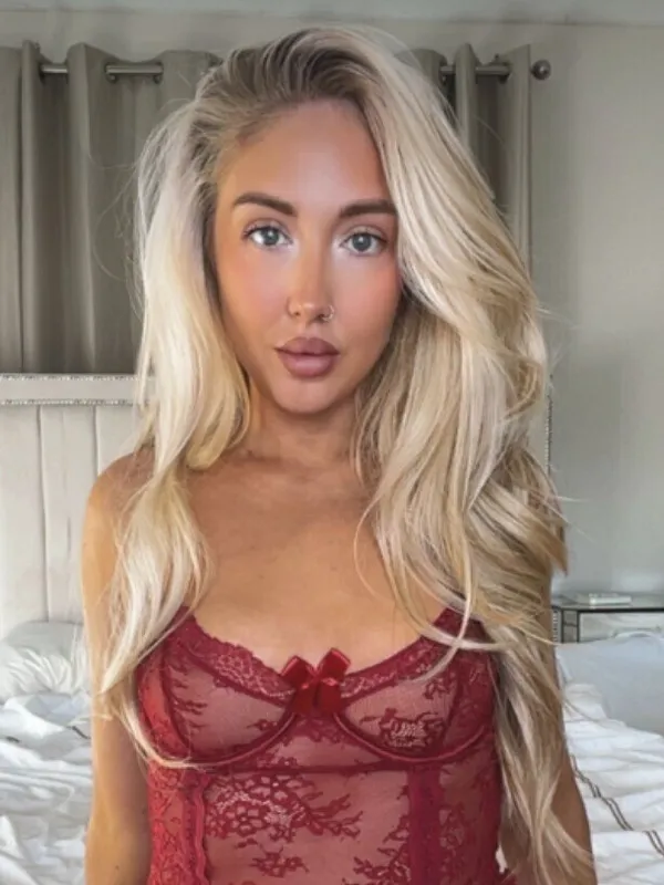 Layla Grace 👱🏼‍♀️🍑🍆 Teen Anal Queen