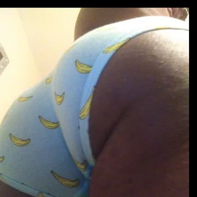 Dee2229