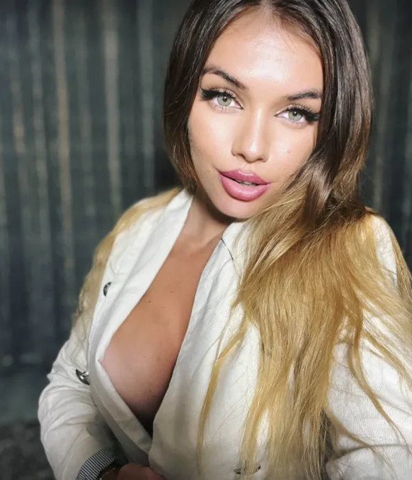 𝐒𝐨𝐩𝐡𝐢𝐞 𝐒𝐭𝐨𝐫𝐦𝐬 💦💦