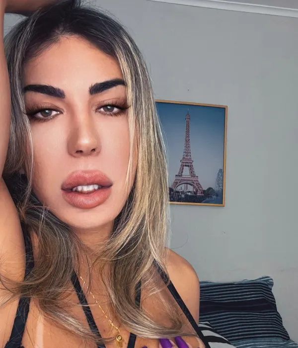 ঔৣ Leticia Henrique 🔞 SEXTING NOW