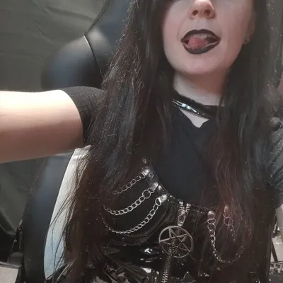 Xqueenofdarkness666