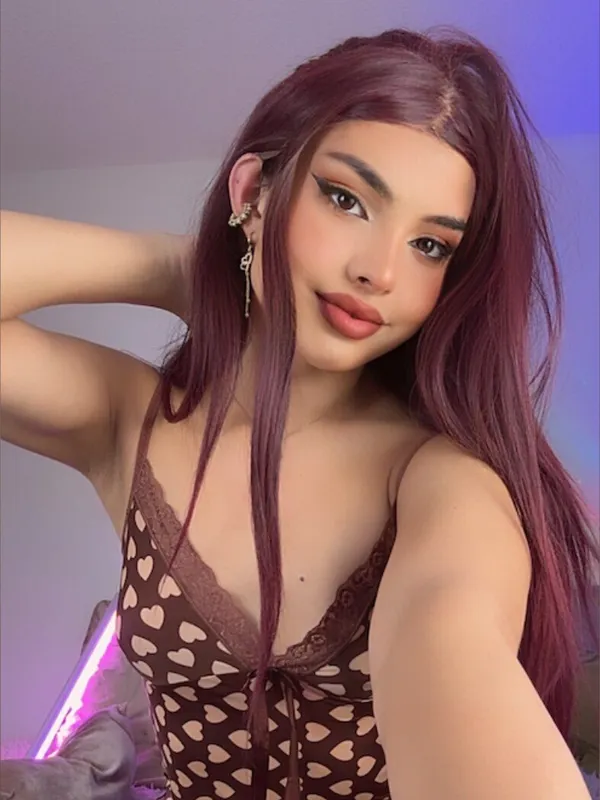 Elizabeth 💕🏳️‍⚧️ 19 yr old tgirl