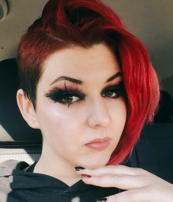 Alice ~ Your Big Titty Goth Girlfriend