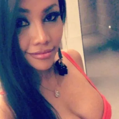 exotic.bella.bee onlyfans exotic.bella.bee