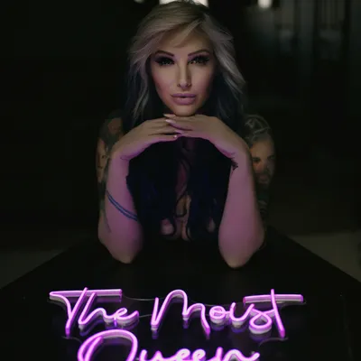 themoistqueen onlyfans themoistqueen