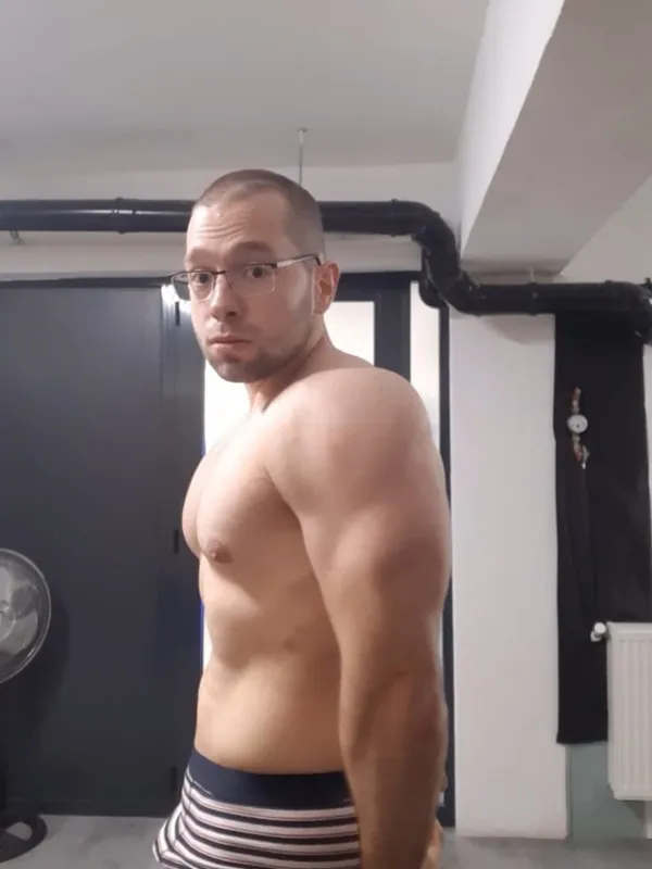 Powerfull Bodybuilder xxx