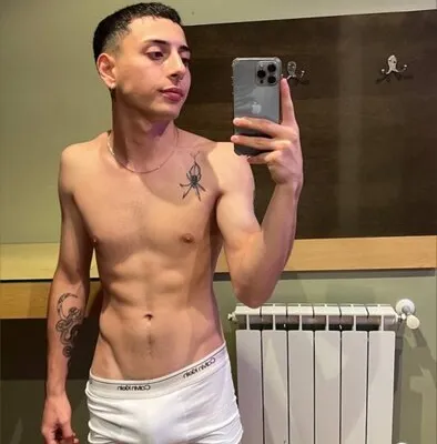 Urielayup0
