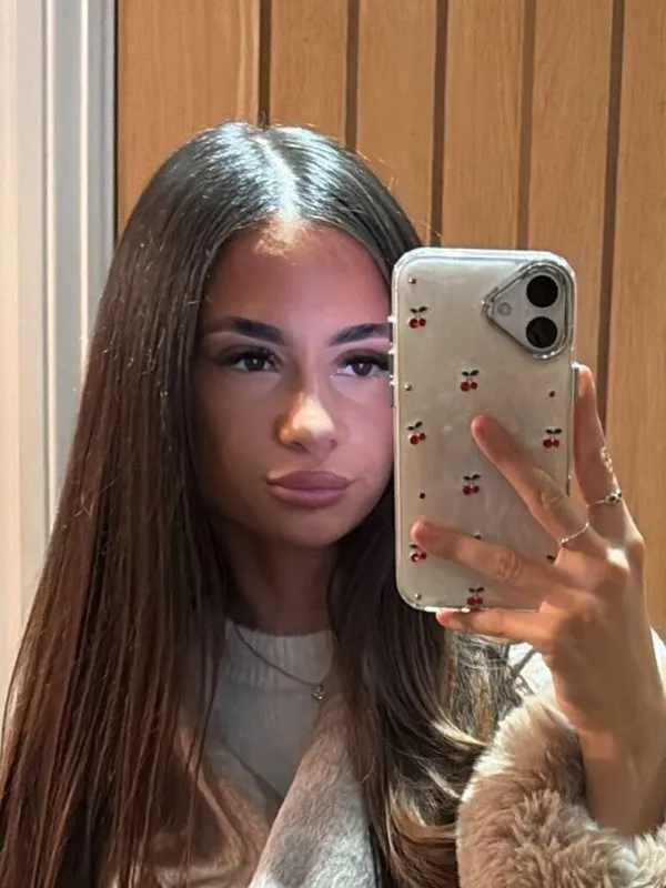 Lauren Parks 💕 The Girl Next Door 👱🏻‍♀️ Just Turned 18