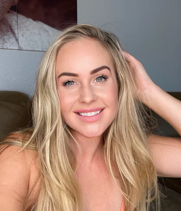 Lonely 😅 message me