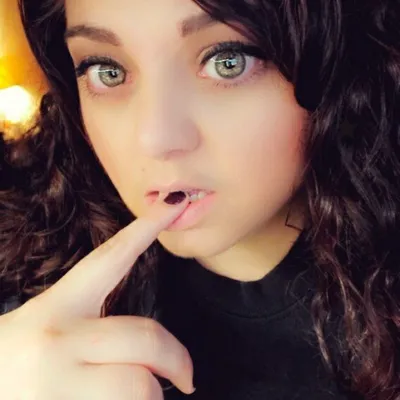 Thighsneyes