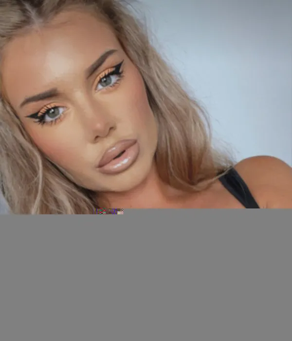 Playful Princess Julie 🎀👑💦