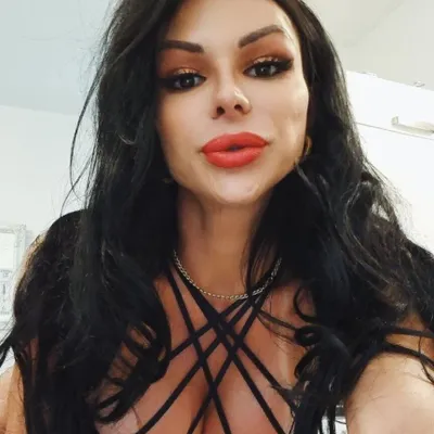 Thalyacyclone