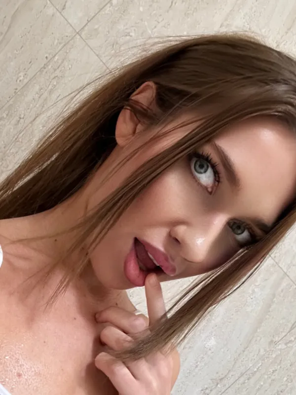 Lexie 🍆 9 inches 🏳️‍⚧️