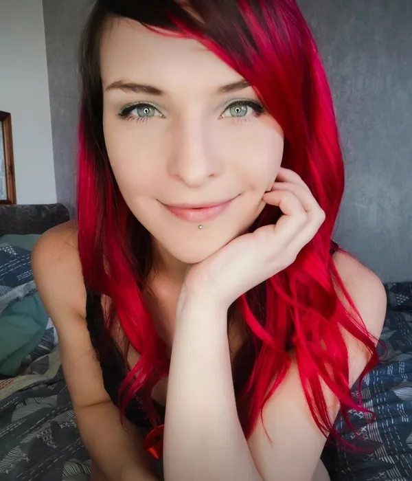 Littleredroxy69