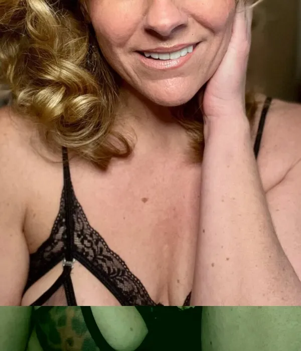 Freckledfoxandthehound