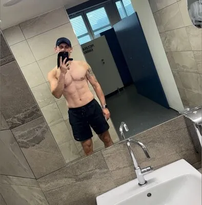 sasha_your_boy onlyfans sasha_your_boy