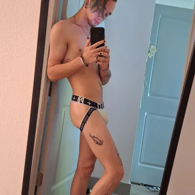 edgy_boiii_ onlyfans edgy_boiii_