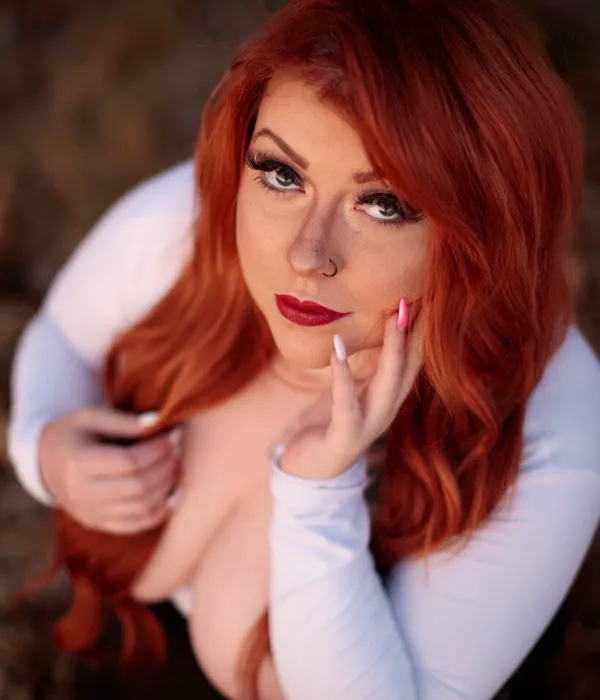 Curvyredhead7