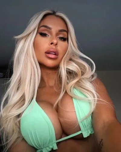 Mistress Mia 😈 Blonde Dom 👱🏼‍♀️ NEW