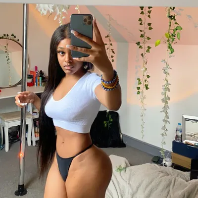 slim ebony ❦