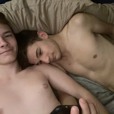 Twohungtwinks