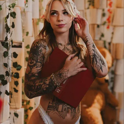 Spookybootyxx6